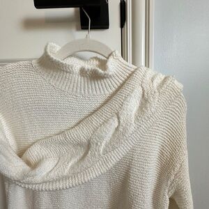J.Crew 〰️ Cable Sleeve Winter White Women's Sweater